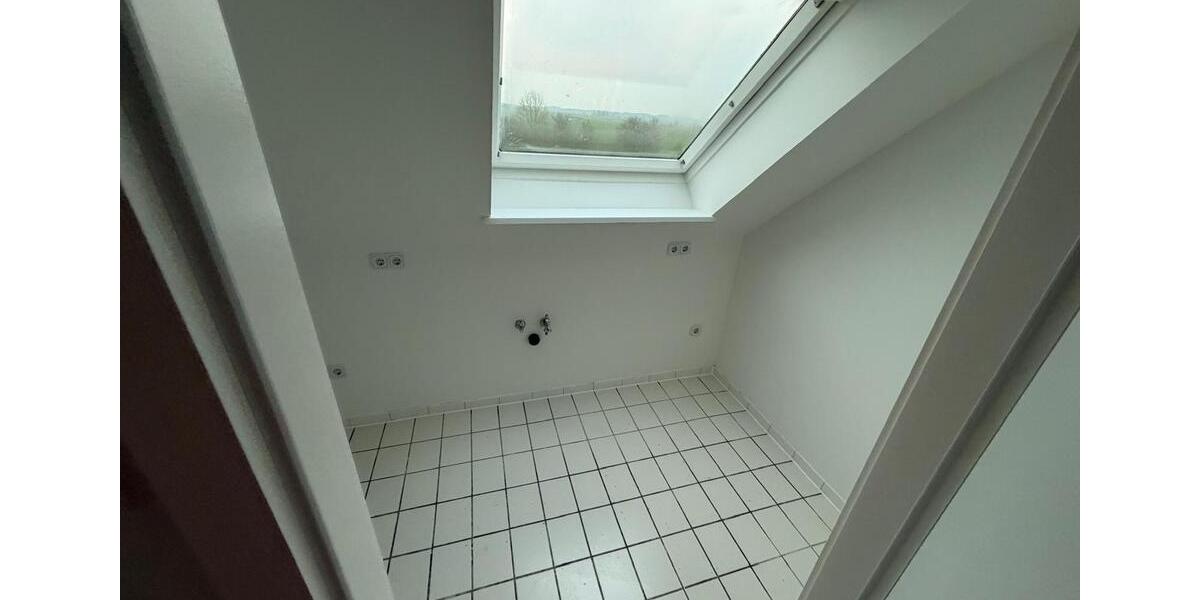 Dachgeschoßwohnung Bad Rodach - 3 Zimmer, 92 m&sup2;, 430&euro; | Angebot:26122040
