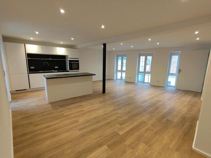 Kernsanierte 2-Zimmer Wohnung im Herzen Neuburgs