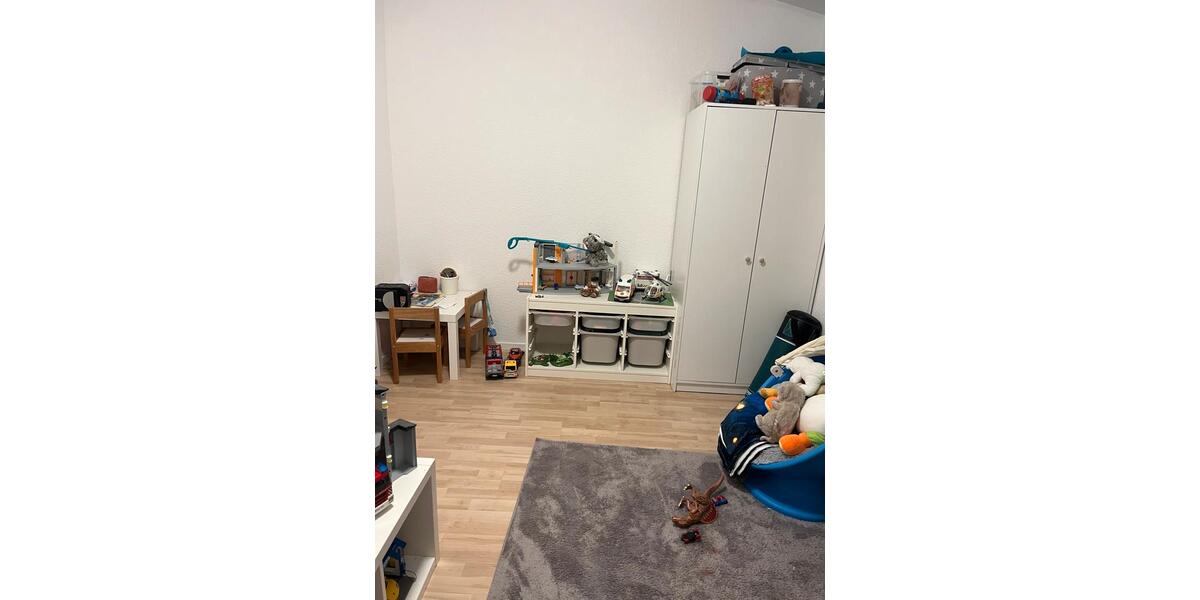 Dachgeschoßwohnung Ratingen Tiefenbroich - 3 Zimmer, 70 m&sup2;, 1.002&euro; | Angebot:24896162