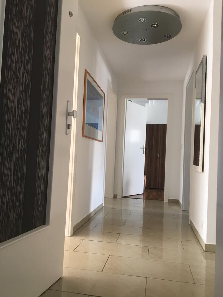 2 Zimmer Wohnung in der City 2min Helios Klinik Balkon