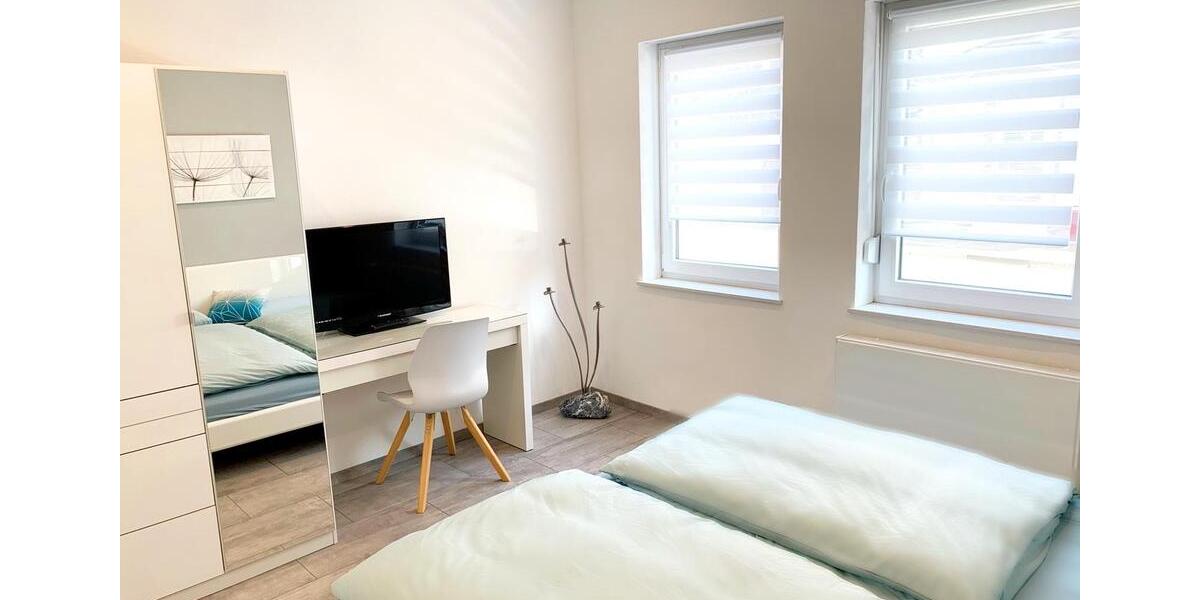 Helle moderne Ferienwohnung m. SAUNA auch PendlerLangzeitmiete 2 zimmer