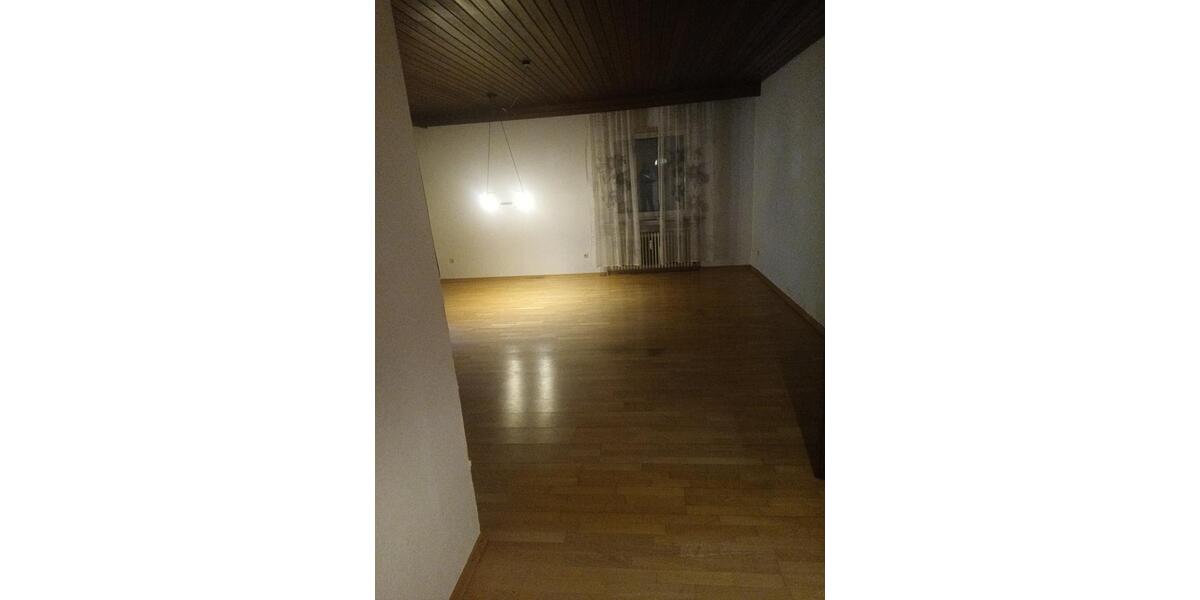 Etagenwohnung Euskirchen - 1 Zimmer, 68 m&sup2;, 590&euro; | Angebot:24440895