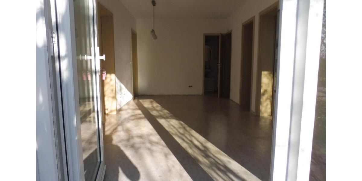 Erdgeschoßwohnung Ursensollen - 4 Zimmer, 83 m&sup2;, 650&euro; | Angebot:26110013