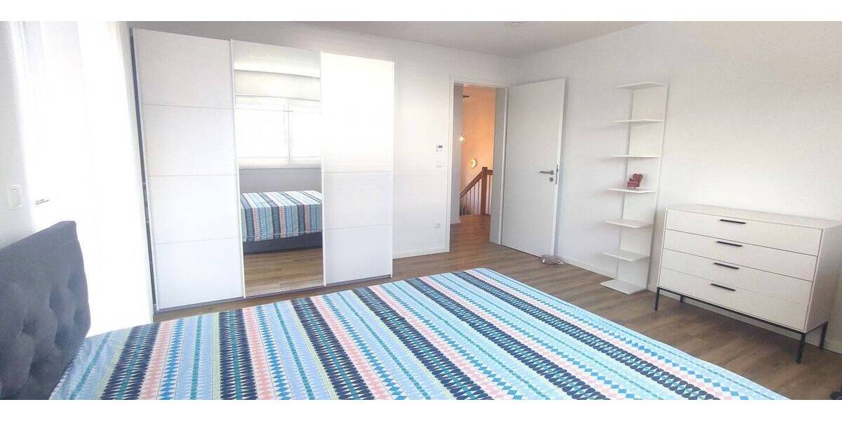 Einfamilienhaus Oberreichenbach - 5 Zimmer, 177 m&sup2;, 2.800&euro; | Angebot:26657299