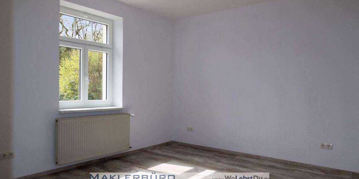 Etagenwohnung Greiz - 3 Zimmer, 82 m&sup2;, 599&euro; | Angebot:25678434