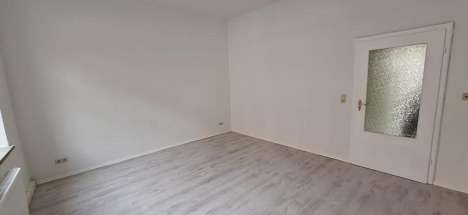 Hochparterre Werdau - 1.5 Zimmer, 45 m&sup2;, 230&euro; | Angebot:26643594