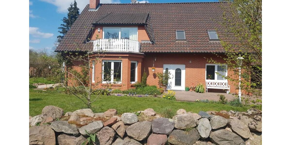 Dachgeschoßwohnung Bleckede - 3.5 Zimmer, 90 m&sup2;, 850&euro; | Angebot:26232215