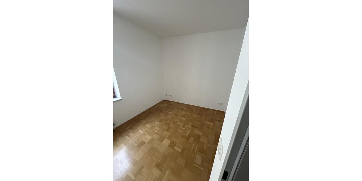 Etagenwohnung Mittweida - 2 Zimmer, 55 m&sup2;, 413&euro; | Angebot:25351043