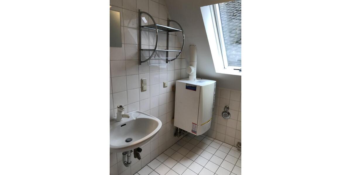 Dachgeschoßwohnung Herborn - 1 Zimmer, 39 m&sup2;, 350&euro; | Angebot:25117997