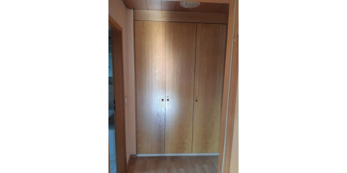 Dachgeschoßwohnung Essen Stadtbezirk III - 1.5 Zimmer, 30 m&sup2;, 406&euro; | Angebot:25258797