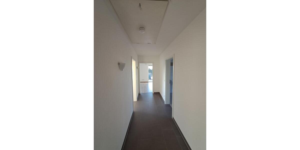 Dachgeschoßwohnung Odenthal - 3 Zimmer, 99 m&sup2;, 1.485&euro; | Angebot:25646362