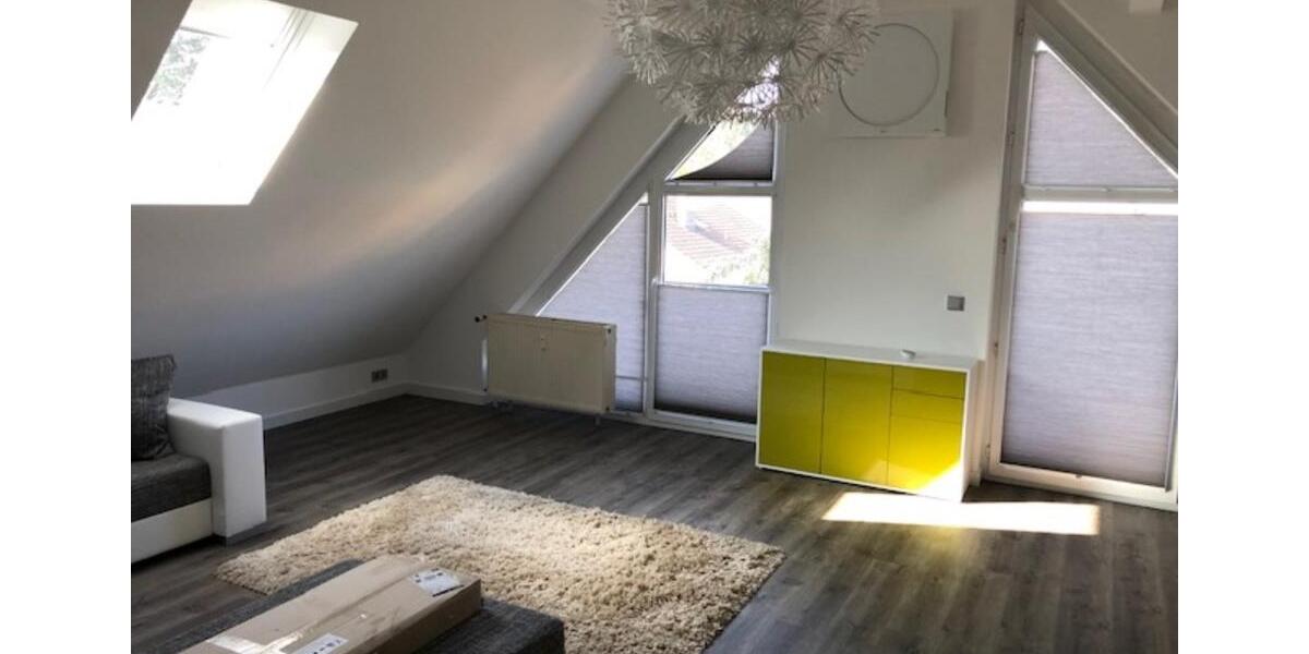 Dachgeschoßwohnung Friedrichsdorf - 3 Zimmer, 1.200&euro; | Angebot:24716538