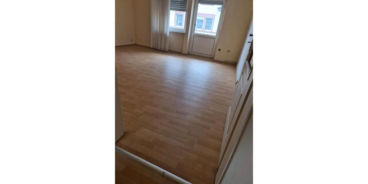 Etagenwohnung Pirmasens Niedersimten - 3 Zimmer, 83 m&sup2;, 670&euro; | Angebot:26545239
