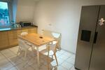 Dachgeschoßwohnung Essen Stadtbezirk III - 4 Zimmer, 145 m&sup2;, 1.200&euro; | Angebot:26521308