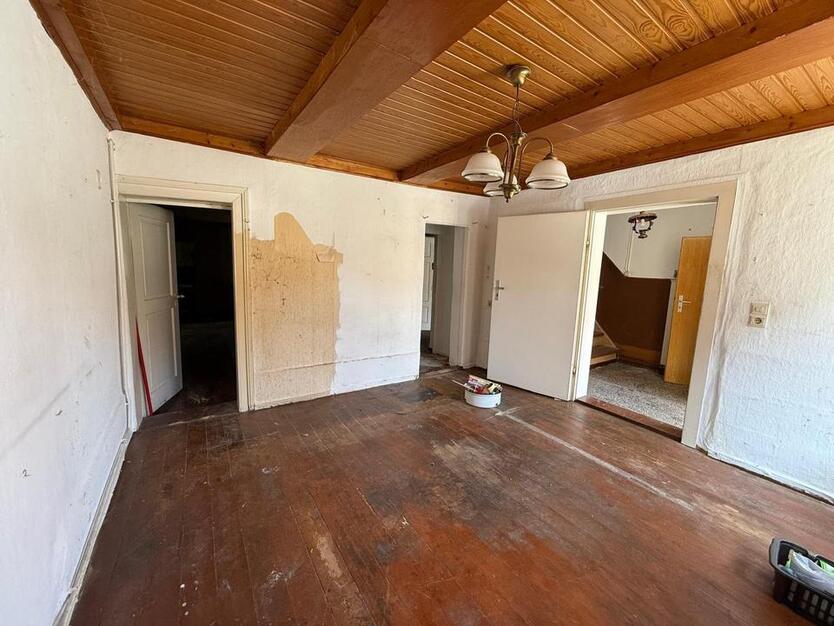 Stadthaus mit Potenzial f. Handwerker Mehrgenerationen WG möglich zimmer