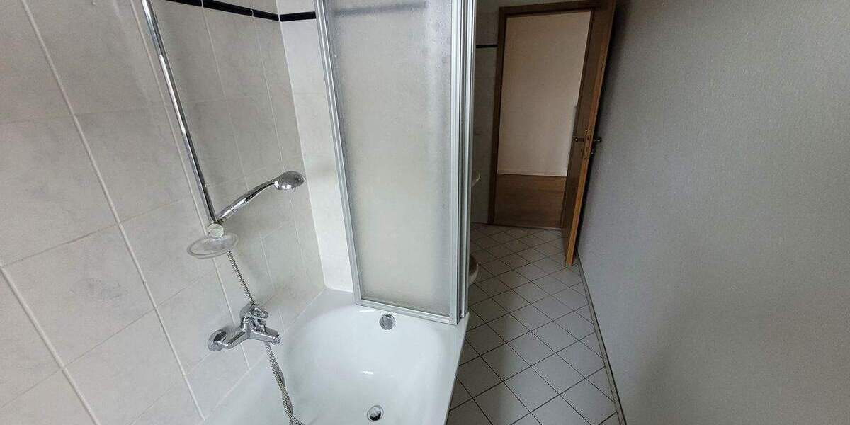 Etagenwohnung Pirna Sonnenstein - 3 Zimmer, 77 m&sup2;, 615&euro; | Angebot:25668953