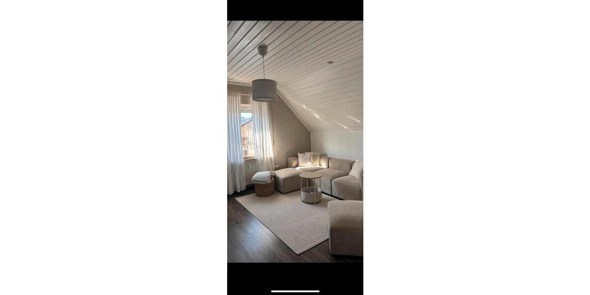 Dachgeschoßwohnung Wächtersbach - 3 Zimmer, 73 m&sup2;, 905&euro; | Angebot:26071977
