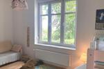Ruhig gelegene 3-Zimmer-Wohnung mit Wintergarten auf großem Grundstück am Friedensberg