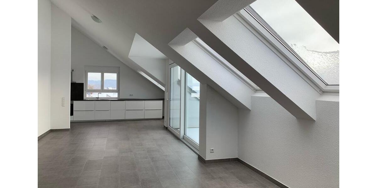 Dachgeschoßwohnung Lorch - 4 Zimmer, 1.300&euro; | Angebot:24466337