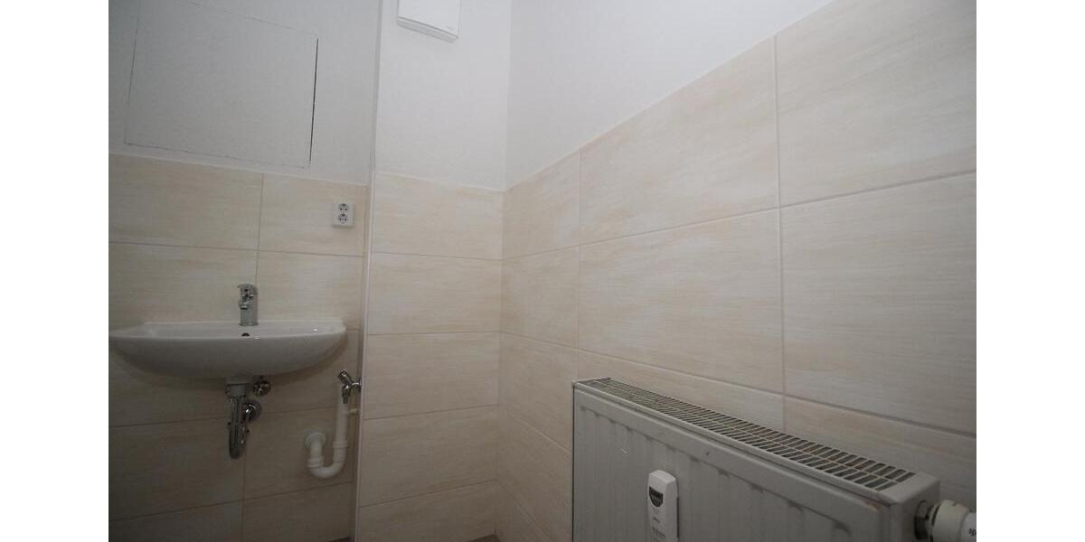 **Renovierte 3-Zimmer-Wohnung mit Balkonverglasung in ruhiger Wohnlage zu vermieten** 3 zimmer