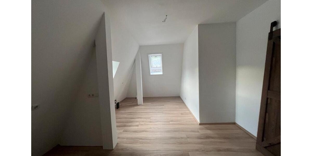 Etagenwohnung Saaldorf-Surheim Surheim - 2 Zimmer, 59 m&sup2;, 980&euro; | Angebot:26582327