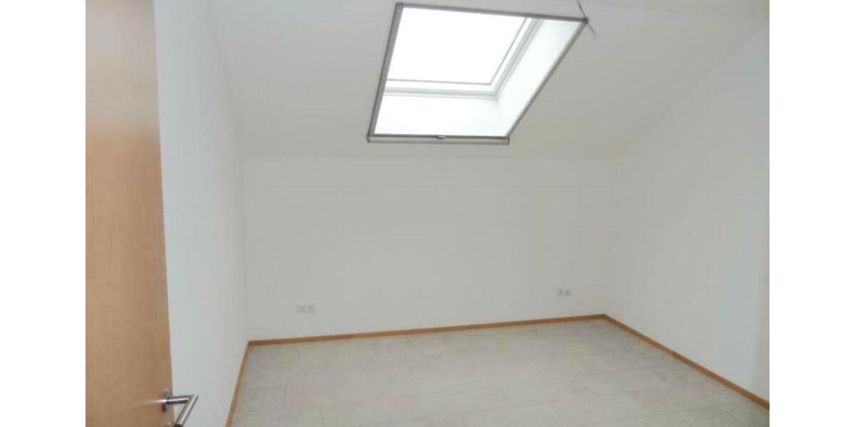 Dachgeschoßwohnung Passau Auerbach - 3 Zimmer, 71 m&sup2;, 850&euro; | Angebot:25550313