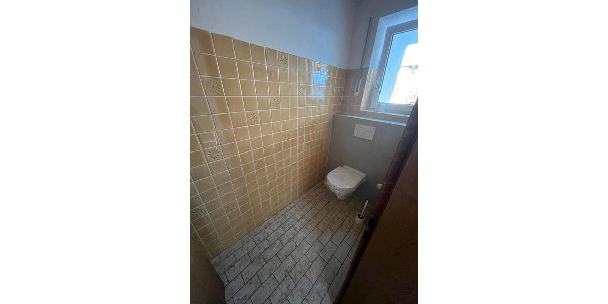 Hochparterre Bruckberg - 5 Zimmer, 120 m&sup2;, 1.200&euro; | Angebot:26444208