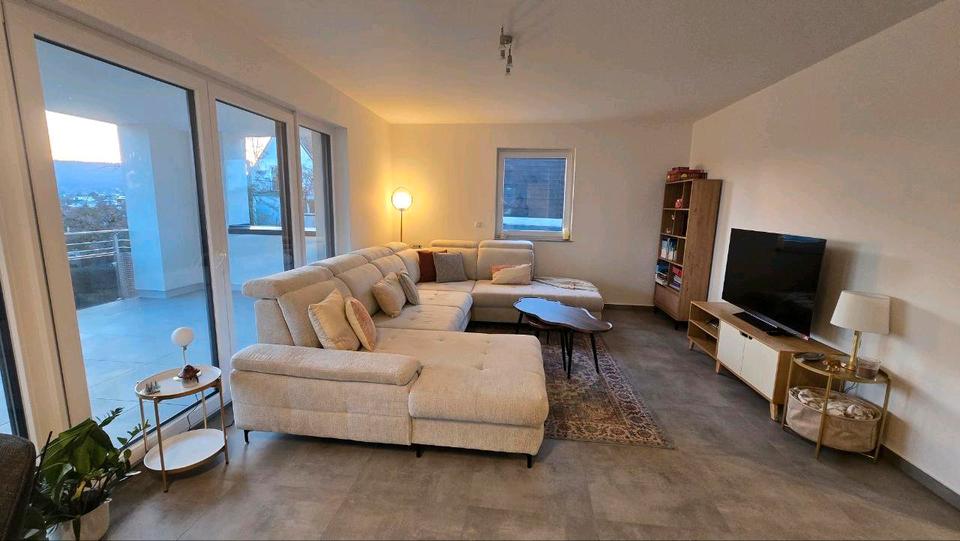 Erdgeschoßwohnung Kassel Harleshausen - 3 Zimmer, 92 m&sup2;, 1.750&euro; | Angebot:25645586