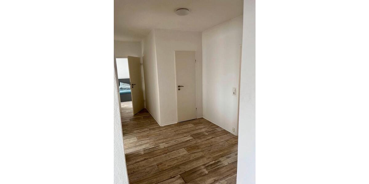 Etagenwohnung Immenhausen - 3 Zimmer, 96 m&sup2;, 850&euro; | Angebot:26703296