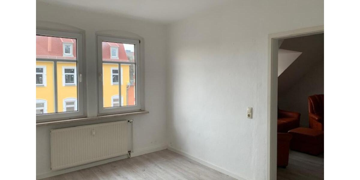 Dachgeschoßwohnung Waldheim - 2 Zimmer, 35 m&sup2;, 245&euro; | Angebot:25805280