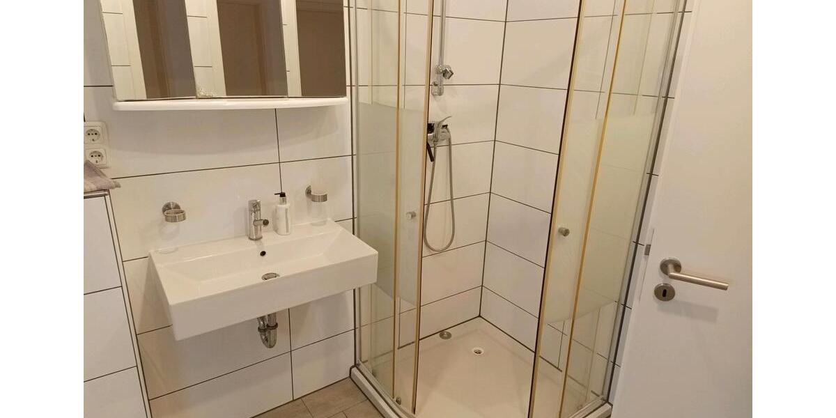 Wohnen auf Zeit Bedburg - 5 Zimmer, 15 m&sup2;, 400&euro; | Angebot:25798018