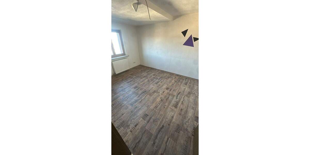 Etagenwohnung Waldsassen - 4 Zimmer, 64 m&sup2;, 448&euro; | Angebot:25909156