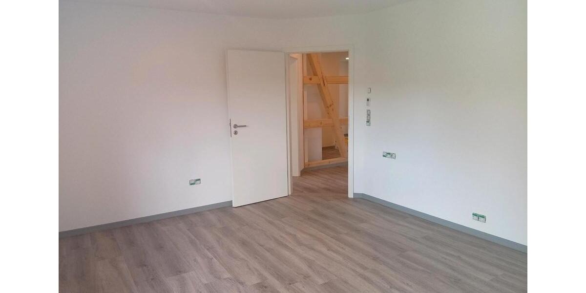 Etagenwohnung Kleinlangheim - 3 Zimmer, 120 m&sup2;, 1.200&euro; | Angebot:26566519