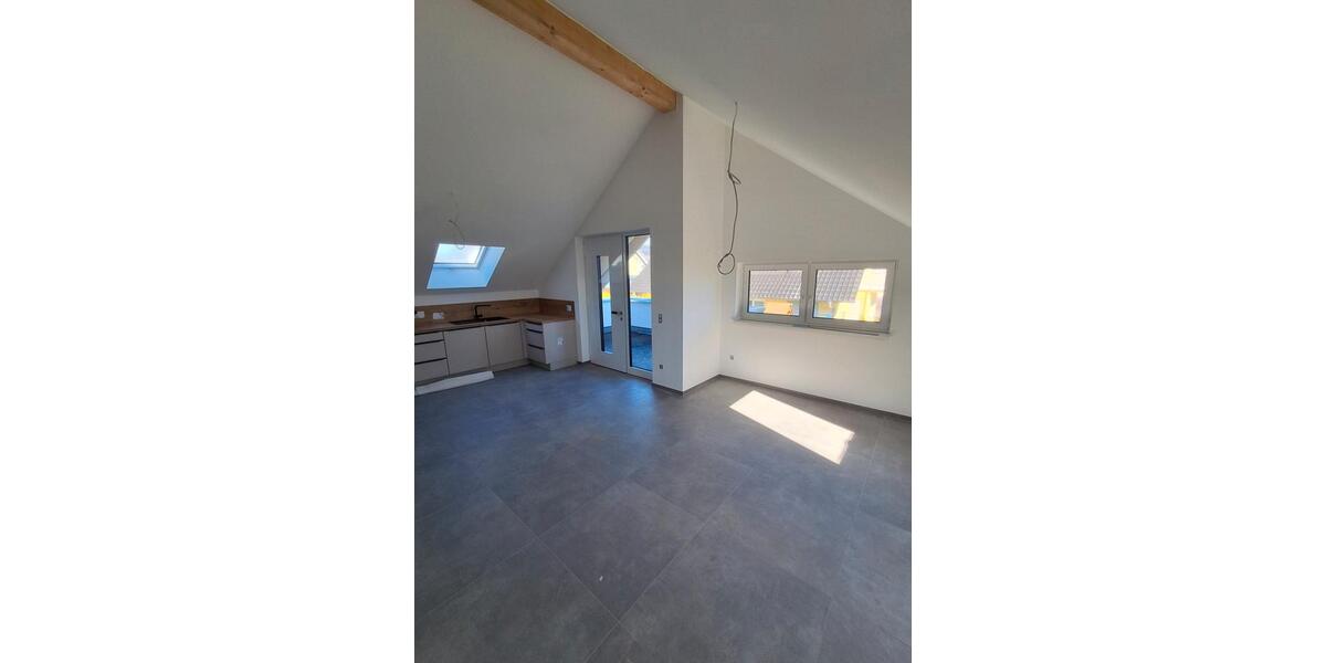 Dachgeschoßwohnung Kirchberg (Hunsrück) - 3 Zimmer, 96 m&sup2;, 1.075&euro; | Angebot:26689076