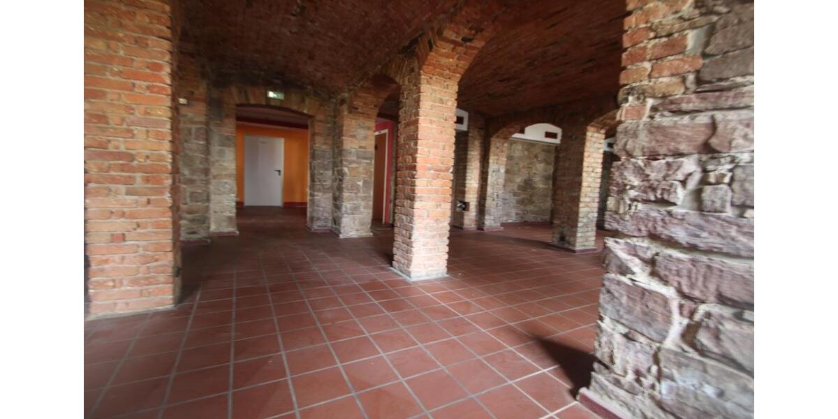 Gewerbeobjekt Bad Pyrmont - 1.100&euro; | Angebot:16715250
