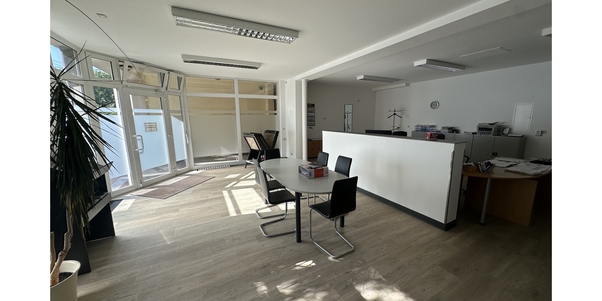 Tolle Gewerbefläche mit barrierefreiem Zugang, Fußbodenheizung und Stellplätzen in gut frequentierter Lage von Gera! - Gewerbeobjekt Gera Ostviertel | Angebot:26963108