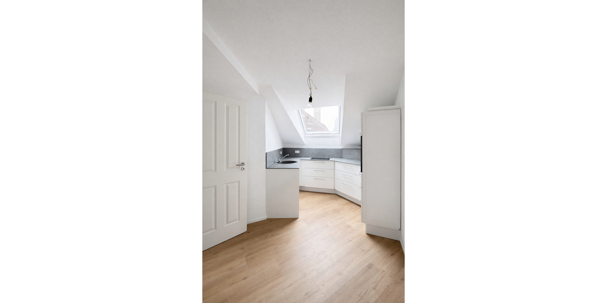 Studenten-Wohngemeinschaft 1-Zimmer in der Frauenstraße Ulm-Mitte - Frauenstraße Parkseite- - Dachgeschoßwohnung Ulm Oststadt | Angebot:25978533