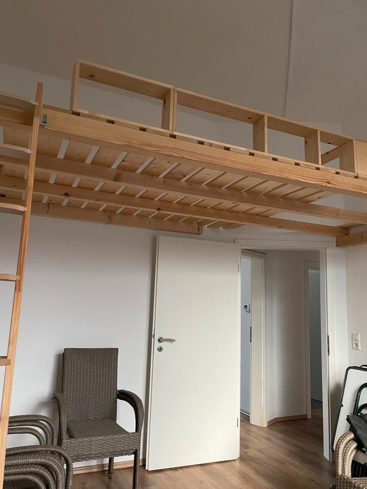 WG Zimmer mit Hochbett
