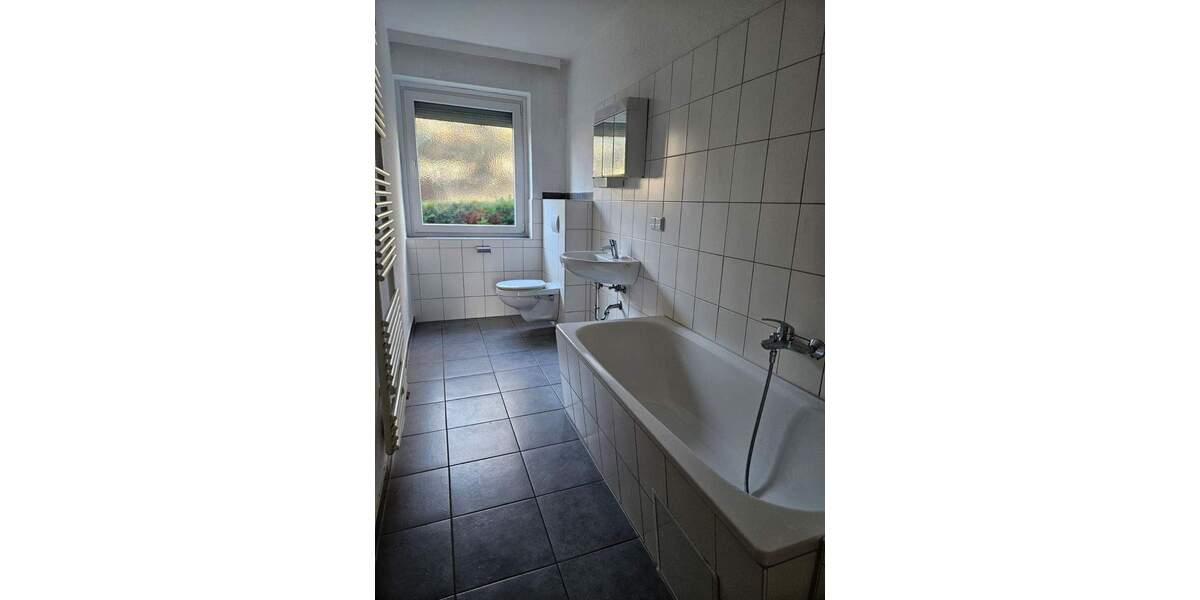 Etagenwohnung Hildesheim Mitte - 4 Zimmer, 100 m&sup2;, 850&euro; | Angebot:25667976