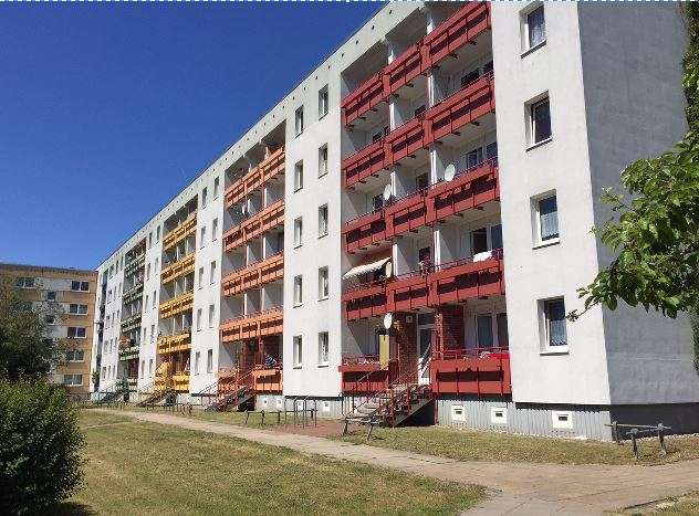 Etagenwohnung Schwerin Mueßer Holz - 3 Zimmer, 57 m&sup2;, 355&euro; | Angebot:26026624