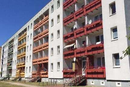 Wohnung Schwerin Mueßer Holz - 3 Zimmer, 57 m&sup2;, 355&euro; | Angebot:26026624