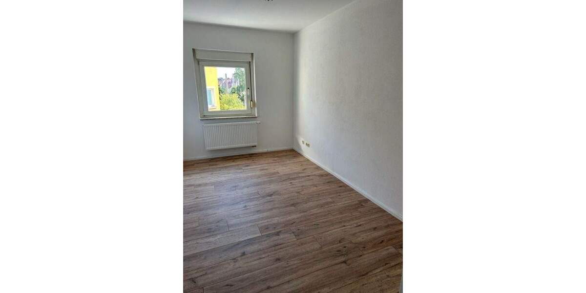 Etagenwohnung Riesa Weida - 4 Zimmer, 89 m&sup2;, 577&euro; | Angebot:25736032