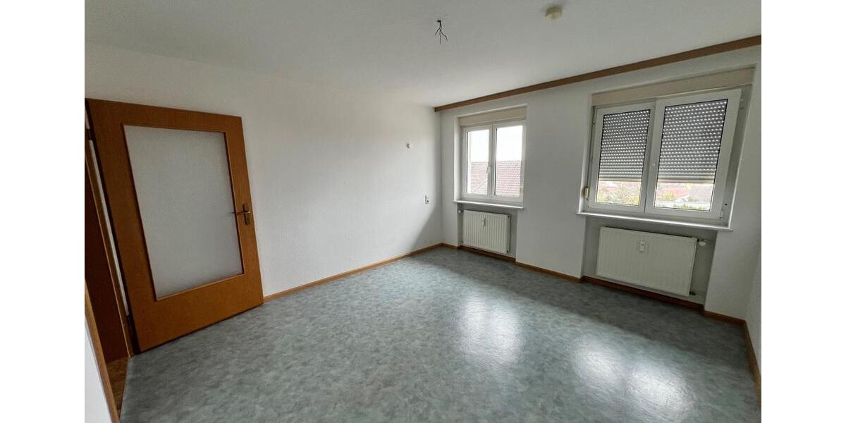 Etagenwohnung Görwihl - 3 Zimmer, 85 m&sup2;, 700&euro; | Angebot:26115582