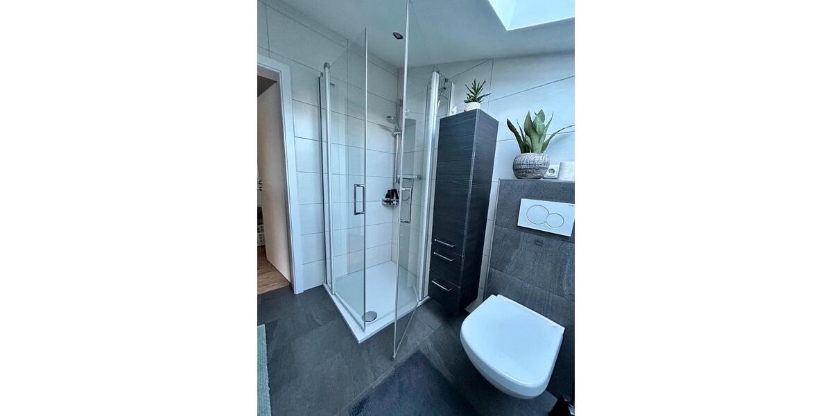 Dachgeschoßwohnung Schweinfurt Haardt - 3 Zimmer, 70 m&sup2;, 800&euro; | Angebot:26237277