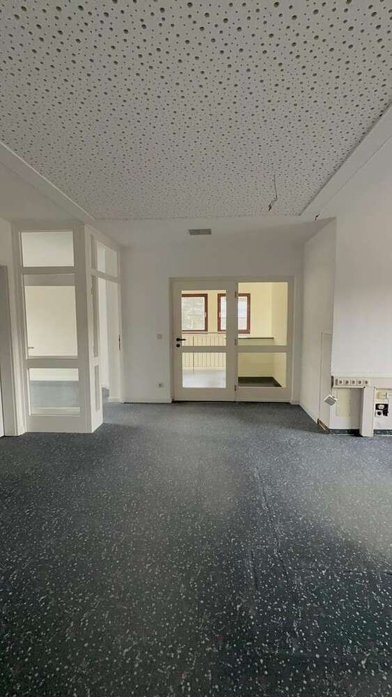 Wohnung zum Mieten in Mengersgereuth-Hämmern 772 € 132 m²