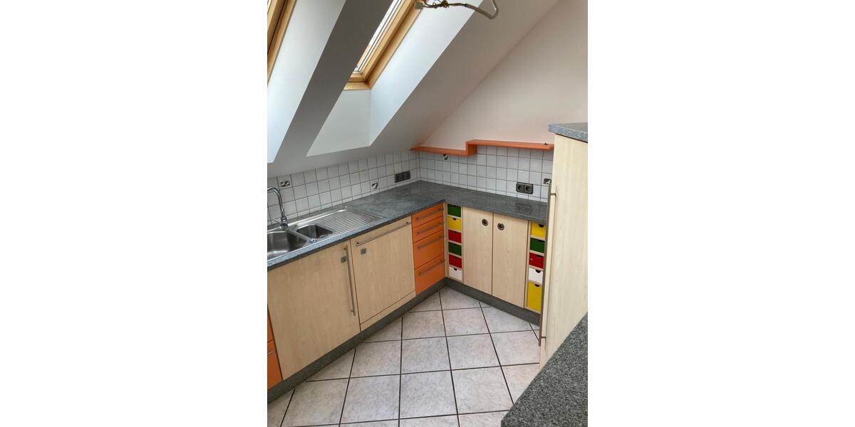 Dachgeschoßwohnung Bastheim - 4 Zimmer, 80 m&sup2;, 520&euro; | Angebot:26022262