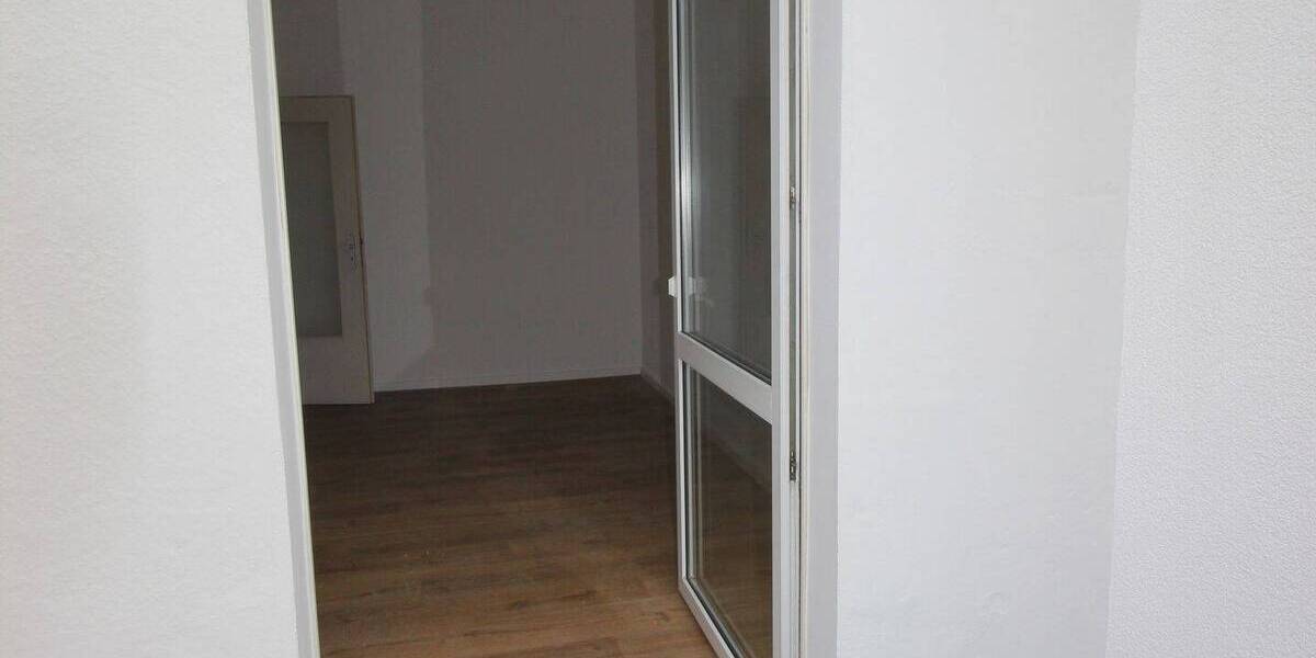 DU , Dellpl.25, 2.OG, 85 m², 2 Zi, Flur, Küche, Bad,Balkon,zusätzl.ein App. 1 Zi.,Flur,WC,1 gr.Einbauschrank 3 zimmer