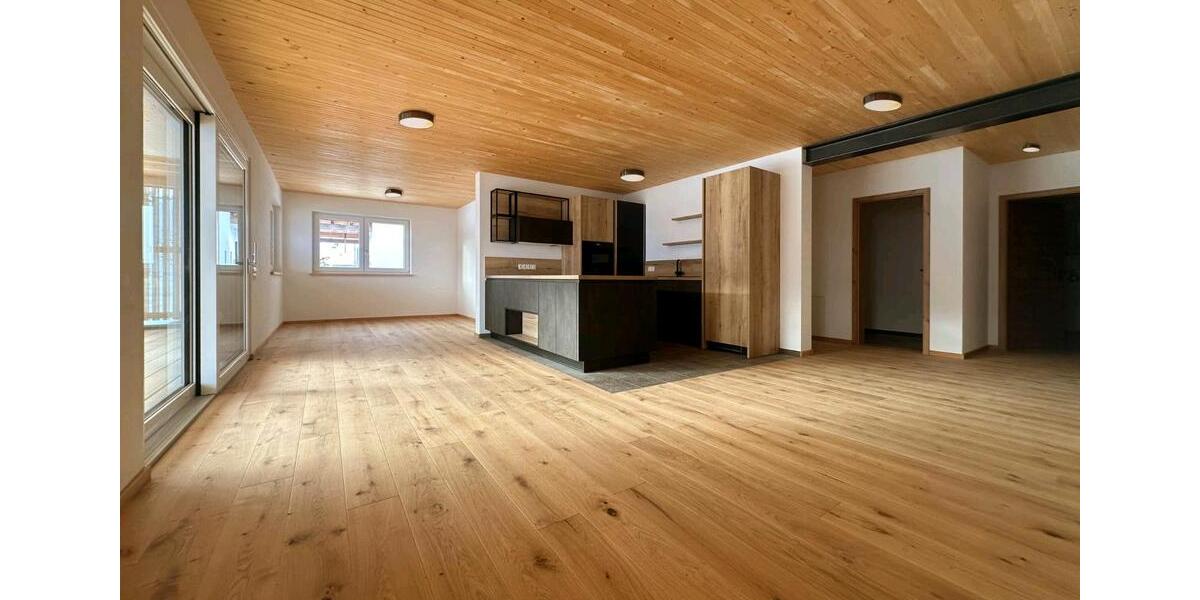 Mehrfamilienhaus, Wohnhaus Bischofsmais - 4.5 Zimmer, 148 m&sup2;, 1.300&euro; | Angebot:26703964