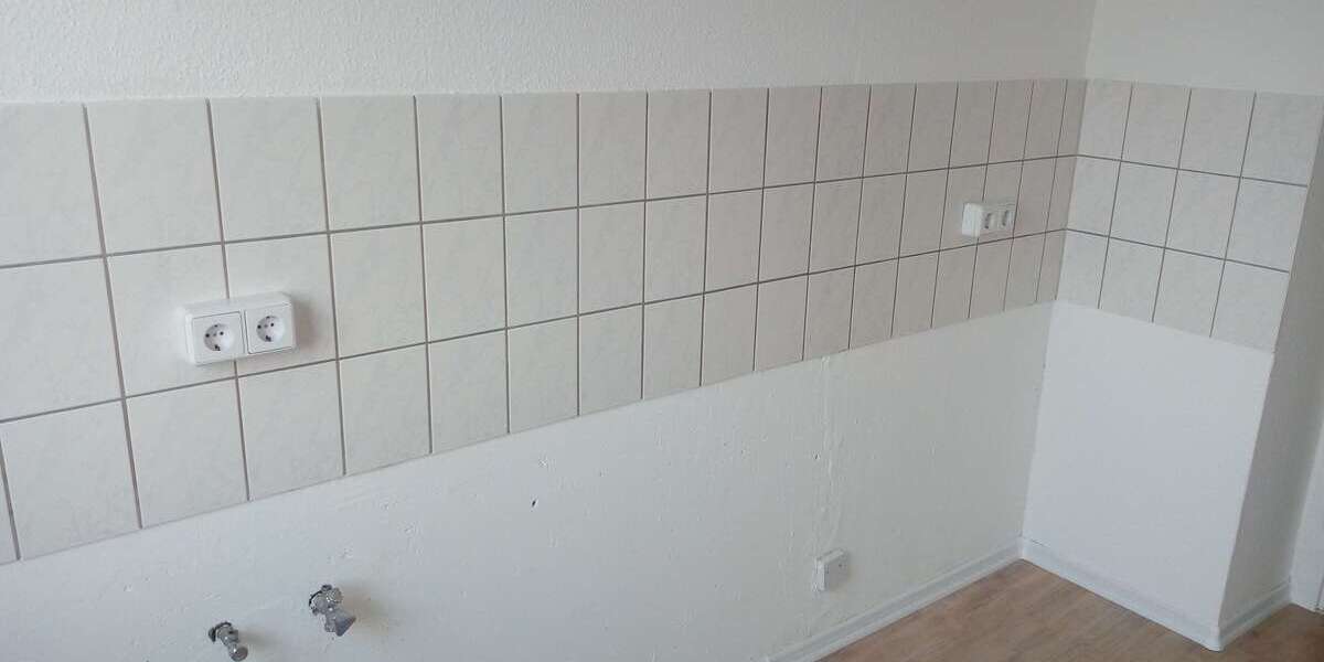 Neu, 5 Zimmer WG geeignet, frisch renoviert mit Balkon! 5 zimmer