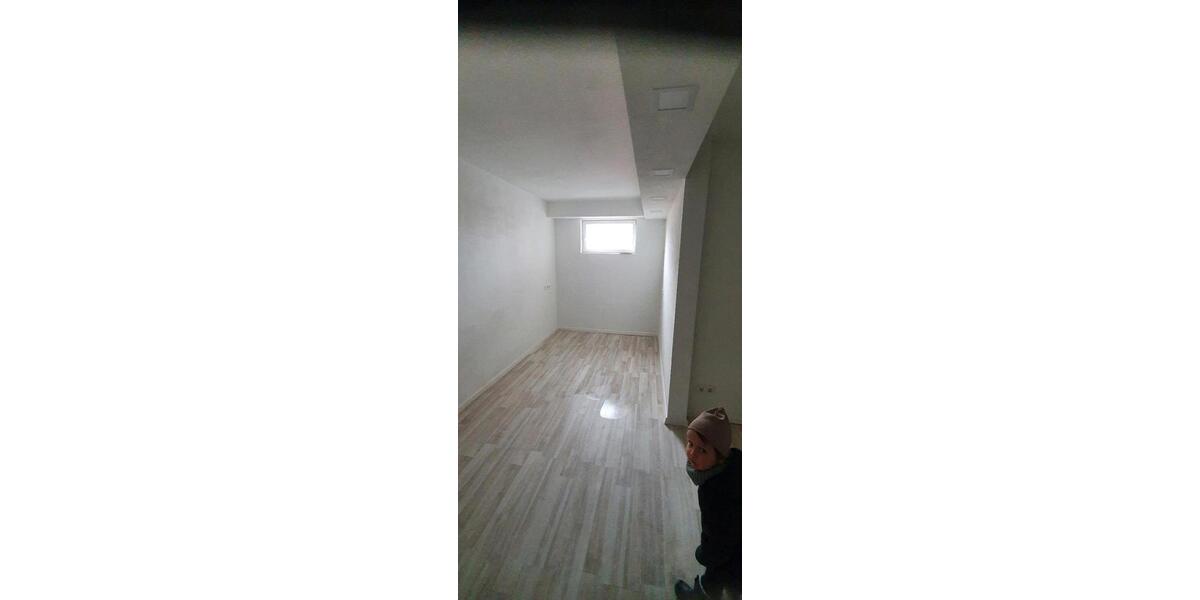 Erdgeschoßwohnung Wendlingen am Neckar - 3 Zimmer, 75 m&sup2;, 1.700&euro; | Angebot:24429312